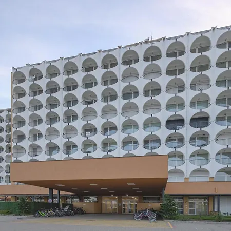 Apartment Cruiser By Bltn *